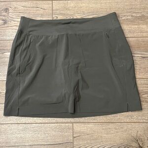 Athleta SoHo Skort Aspen Olive